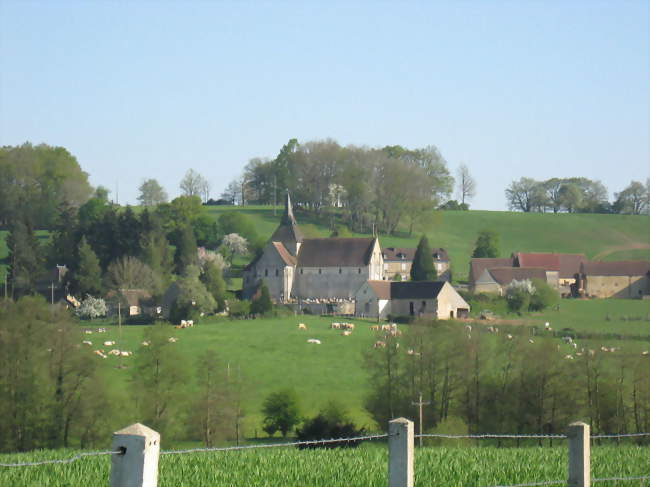 L'église Notre-Dame, en vallée de Commeauche - Autheuil (61190) - Orne