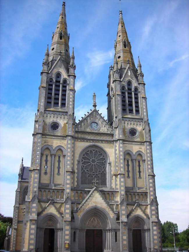 L'église Notre-Dame - Vimoutiers (61120) - Orne