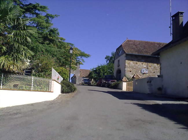 Le village - Castetbon (64190) - Pyrénées-Atlantiques