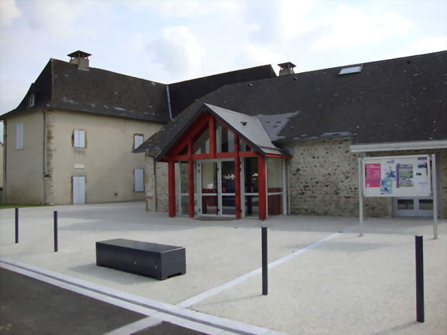La mairie dEstos - Estos (64400) - Pyrénées-Atlantiques