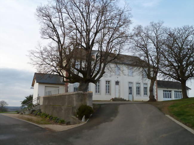 La mairie de Garos - Garos (64410) - Pyrénées-Atlantiques