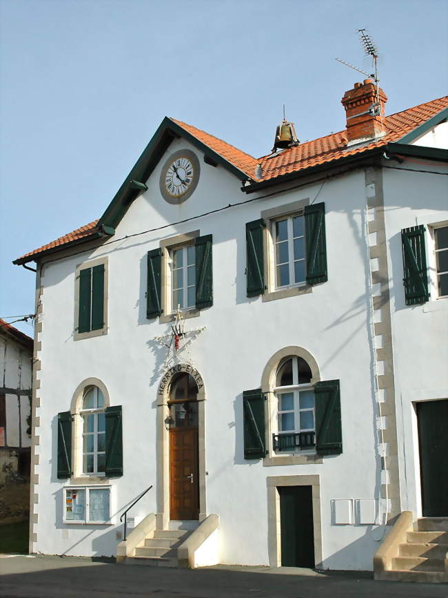 La mairie dHalsou - Halsou (64480) - Pyrénées-Atlantiques