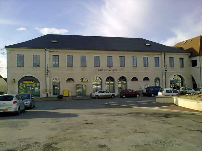 La mairie de Lembeye - Lembeye (64350) - Pyrénées-Atlantiques