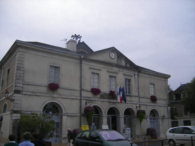 La mairie de Navarrenx - Navarrenx (64190) - Pyrénées-Atlantiques