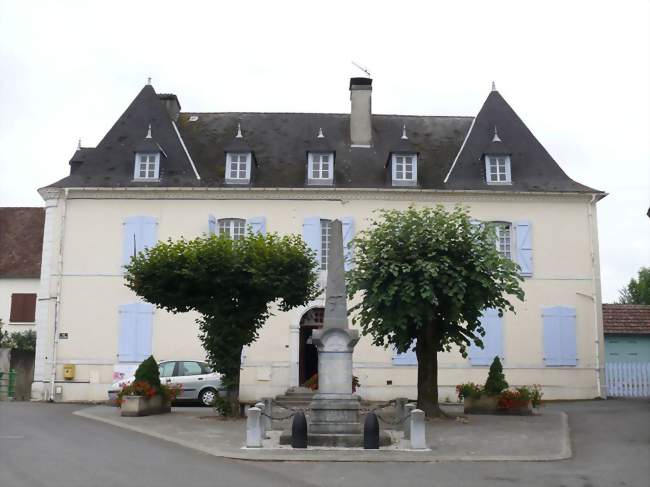 La mairie-école - Sus (64190) - Pyrénées-Atlantiques