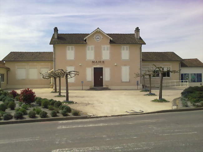 La mairie dUzein - Uzein (64230) - Pyrénées-Atlantiques