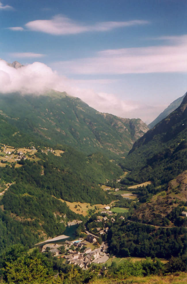 Le village de Gèdre et la vallée du gave de Gavarnie - Gèdre (65120) - Hautes-Pyrénées