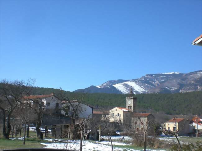 Vue sur Fuilla en hiver - Fuilla (66820) - Pyrénées-Orientales