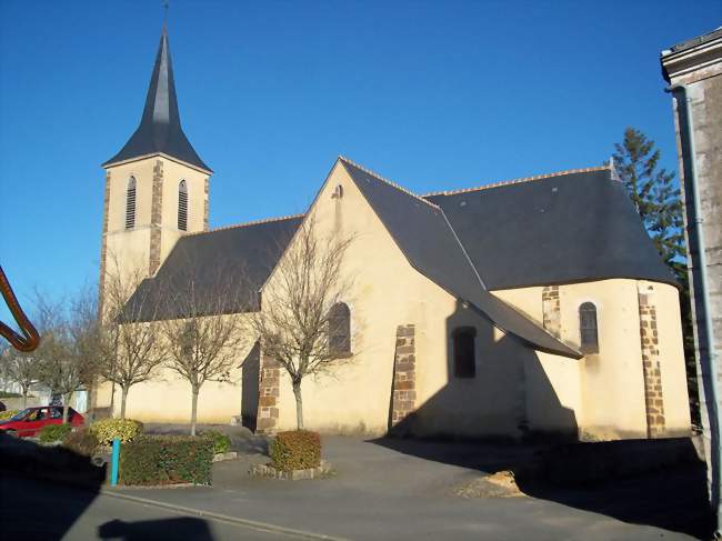 L'église Saint-Martin - Pezé-le-Robert (72140) - Sarthe