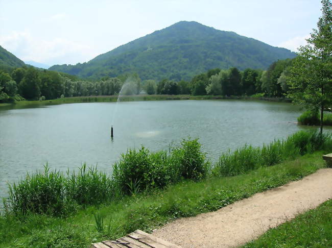 Vue du Lac Saint-Clair - Détrier (73110) - Savoie