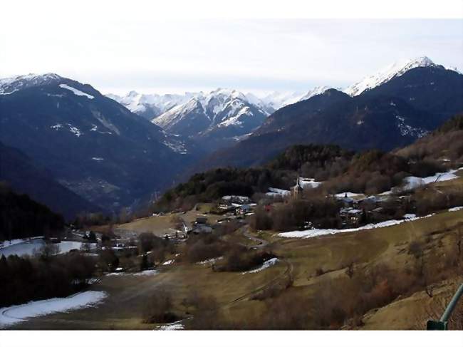 Vue panoramique du village - Hautecour (73600) - Savoie