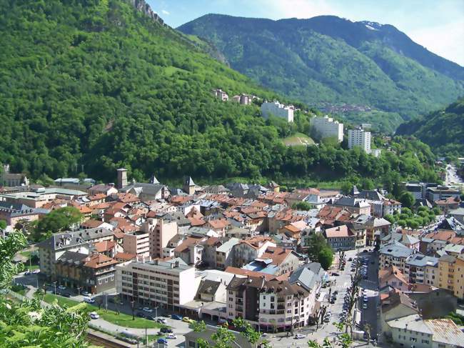 Vue panoramique de la ville depuis la route pour Hautecour - Moûtiers (73600) - Savoie