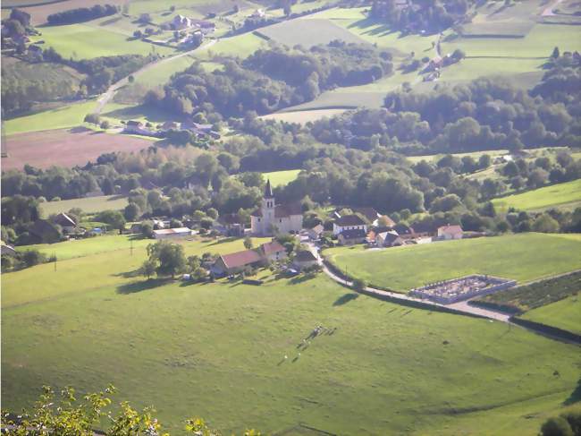 Vue du village depuis le Belvedère du Grand Bec - Verel-de-Montbel (73330) - Savoie