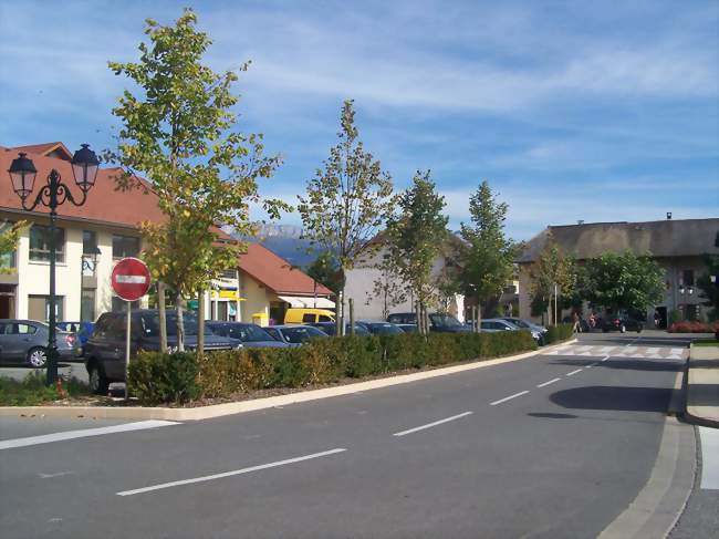 Vue d'une voie routière à Épagny - Épagny (74330) - Haute-Savoie