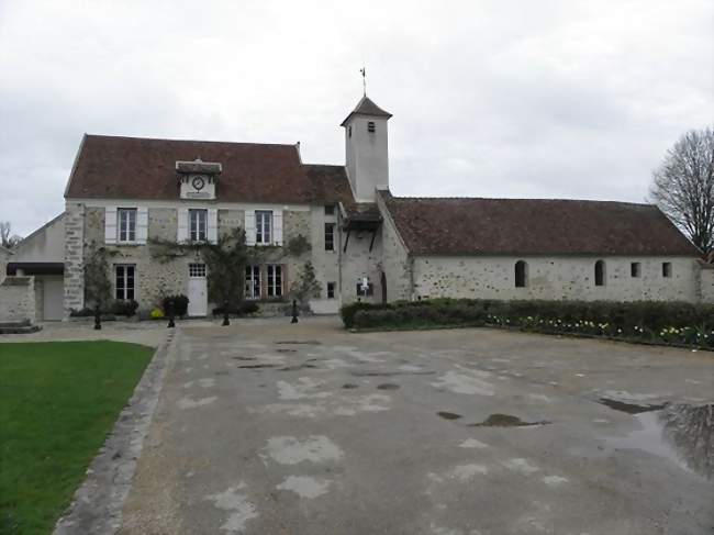 Mairie et église d'Hautefeuille - Hautefeuille (77515) - Seine-et-Marne