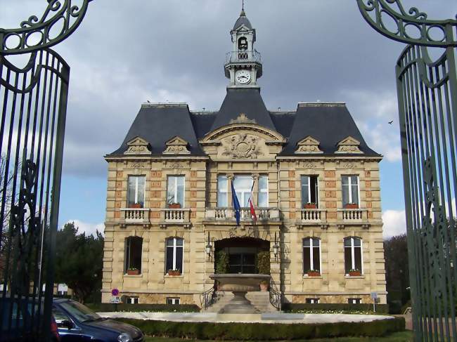 L'hôtel de ville - Le Vésinet (78110) - Yvelines