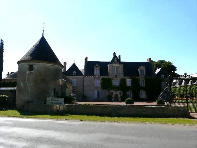 Le château de Maurivet - Oroux (79390) - Deux-Sèvres