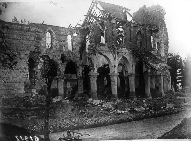 L'église de Frise en 1916, après la Bataille de la Somme - Frise (80340) - Somme