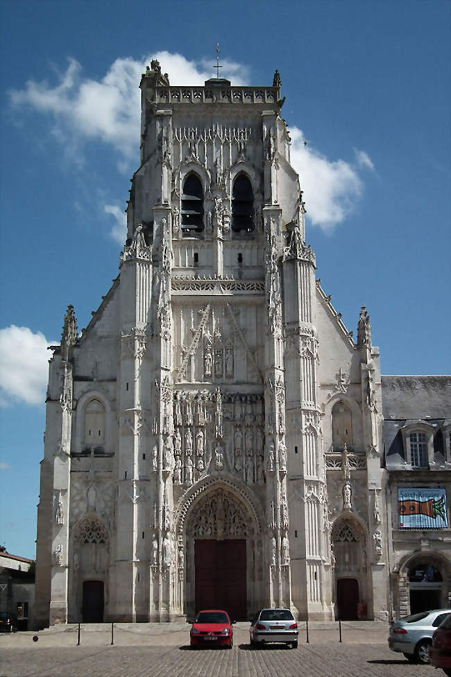 L'abbatiale - Saint-Riquier (80135) - Somme