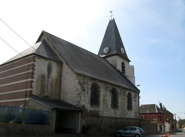 Façade Nord de l'église, vue en arrivant d'Arguves - Saint-Sauveur (80470) - Somme