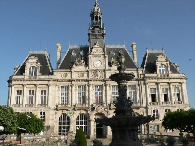 L\'Hôtel de Ville de Limoges (Photo par Aratar)
