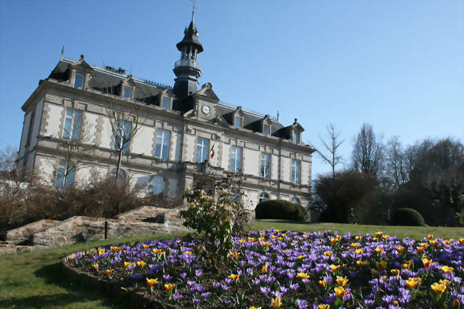 Hôtel de ville de Saint-Yrieix-la-Perche - Saint-Yrieix-la-Perche (87500) - Haute-Vienne