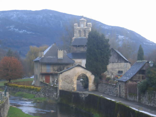 Église au centre du village - Audressein (09800) - Ariège