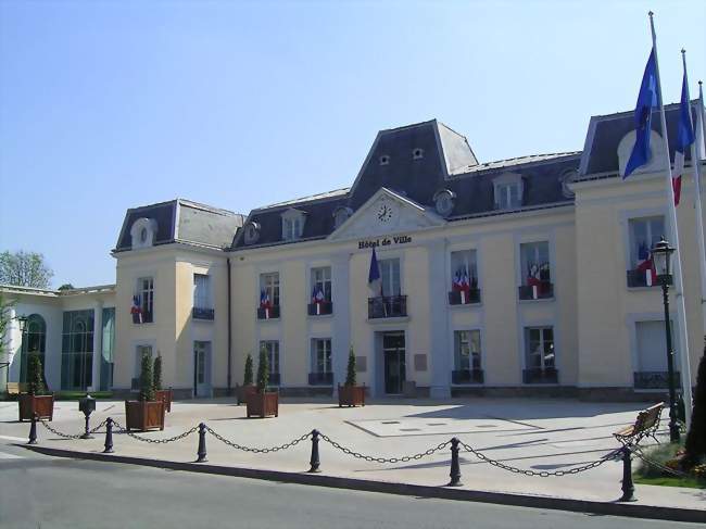 L'hôtel de ville - Gagny (93220) - Seine-Saint-Denis