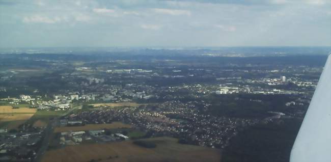 Vue aérienne de la ville de Pontoise - Pontoise (95000 et 95300) - Val-d'Oise