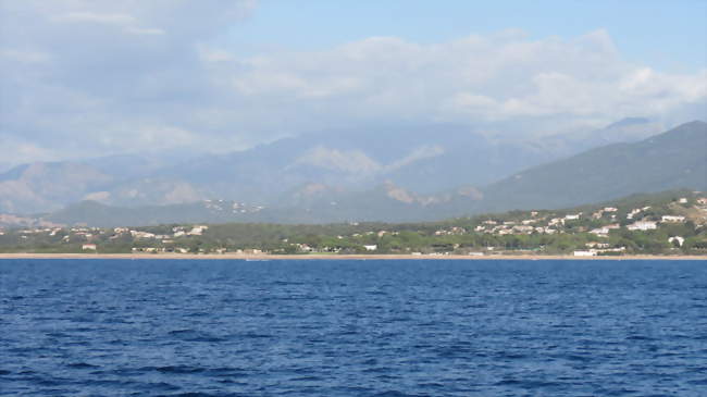 Station balnéaire de Porticcio, vue de la mer - Grosseto-Prugna (20128) - Corse-du-Sud