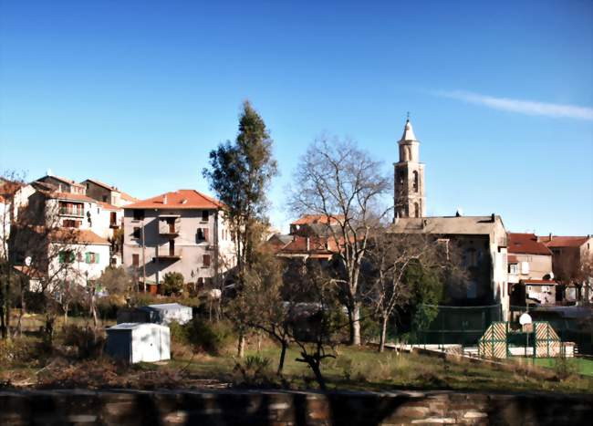 Vue du centre du village - Vezzani (20242) - Haute-Corse