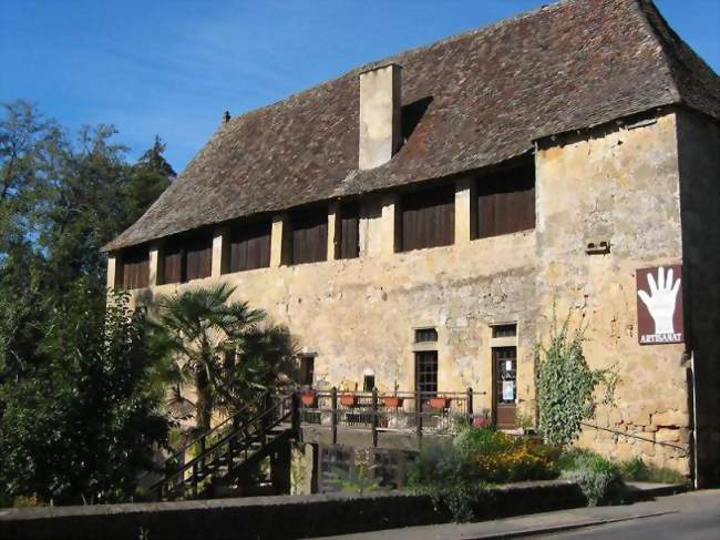 A vendre ancien moulin à papier sur la Couze