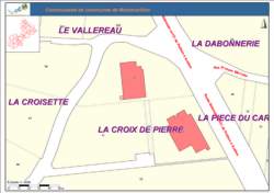 La ZAE de la Croix de Pierre, une zone d'activités d'environ 2 ha en bordure de l'axe Poitiers-Le Blanc à Saint Savin qui s'expose ainsi à un flux important de véhicules. Une espace convenant parfaitement à une activité industrielle ou de stockage. 1 lot viabilisé reste à commercialiser, dans une vocation artisanale, tertiaire et industrielle (locaux d'activités, entrepôts, bureaux). 