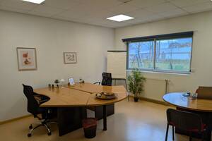 Location bureaux, ateliers et salles de réunion