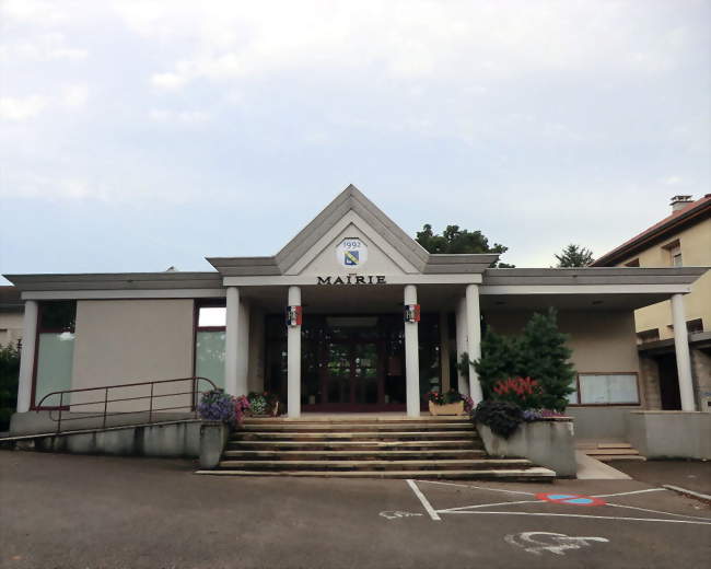 Mairie de Bourg-Saint-Christophe inaugurée en 1992 La précédente qui accueillait également le groupe scolaire datait de 1892 - Bourg-Saint-Christophe (01800) - Ain