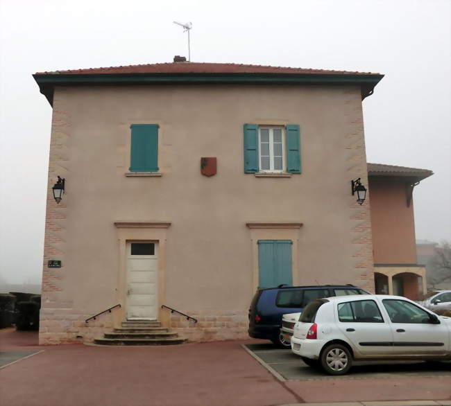 La mairie de Chaneins, place du 8-Mai-1945 - Chaneins (01990) - Ain