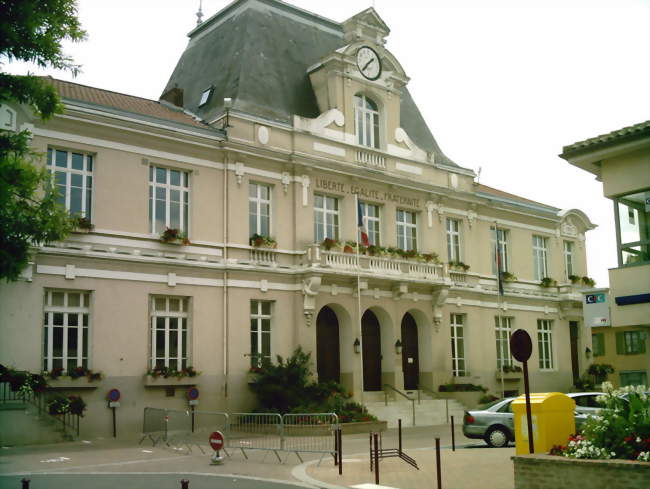 L'hôtel de ville - Châtillon-sur-Chalaronne (01400) - Ain