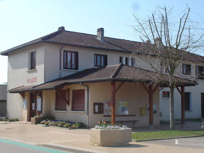 La mairie du village - Étrez (01340) - Ain