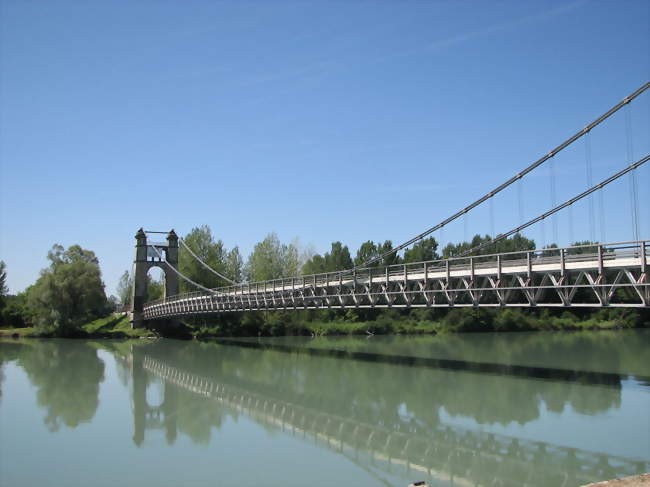 Le Pont suspendu de Groslée - Groslée (01680) - Ain