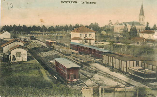 L'ancienne gare de Montrevel-en-Bresse, dédiée un temps, aux tramways de l'Ain - Montrevel-en-Bresse (01340) - Ain
