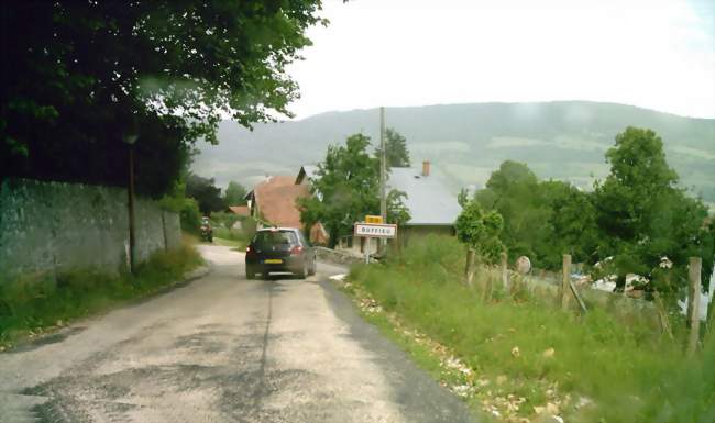 Entrée de la commune - Ruffieu (01260) - Ain