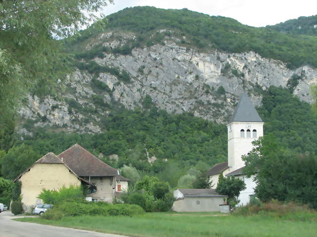 Vue du village - Saint-Benoît (01300) - Ain