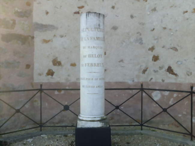 A la mémoire du marquis de Bélot de Ferreux - Ferreux-Quincey (10400) - Aube