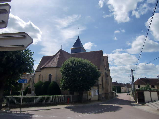 Le centre-bourg avec l'église - Thieffrain (10140) - Aube