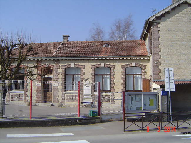 La mairie-école - Villemereuil (10800) - Aube