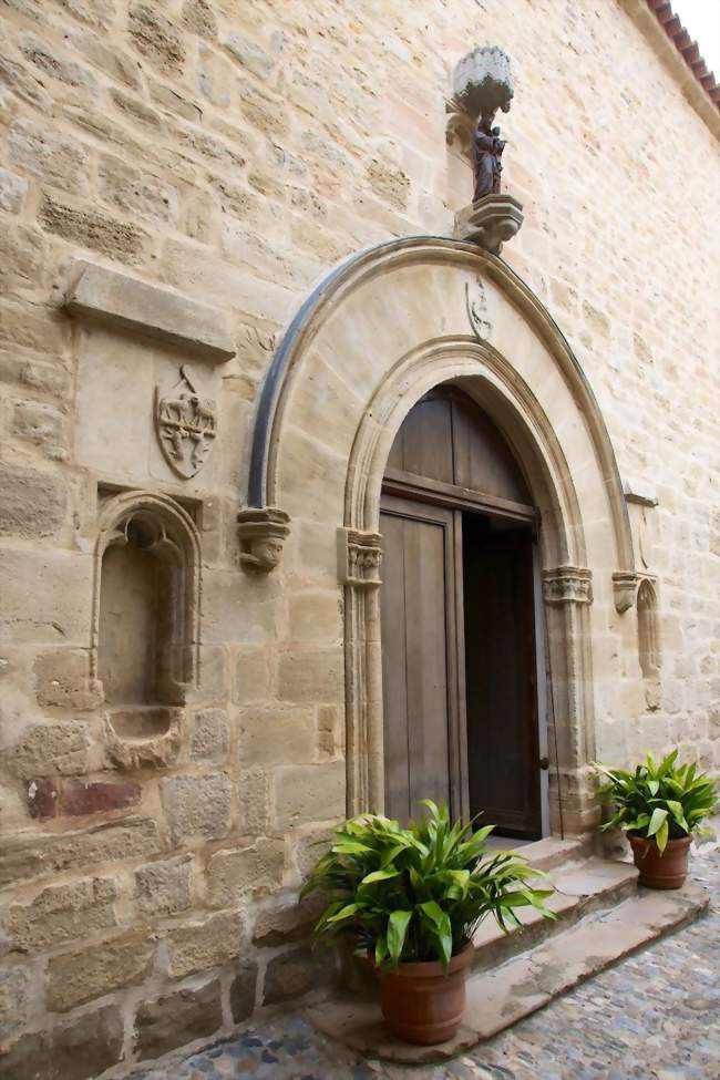 Entrée de l'église Notre Dame de Loupia - Loupia (11300) - Aude