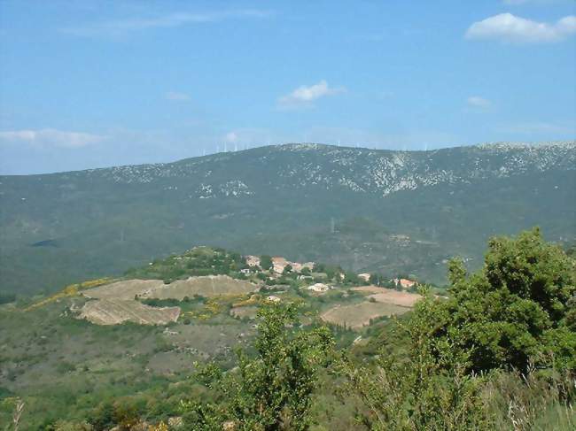 Montgaillard, le Tauch et ses éoliènnes - Montgaillard (11330) - Aude