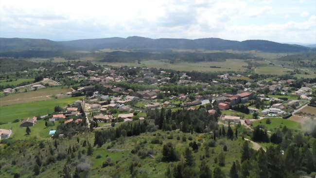 Vue de Montséret depuis le château de Roquelongue - Montséret (11200) - Aude