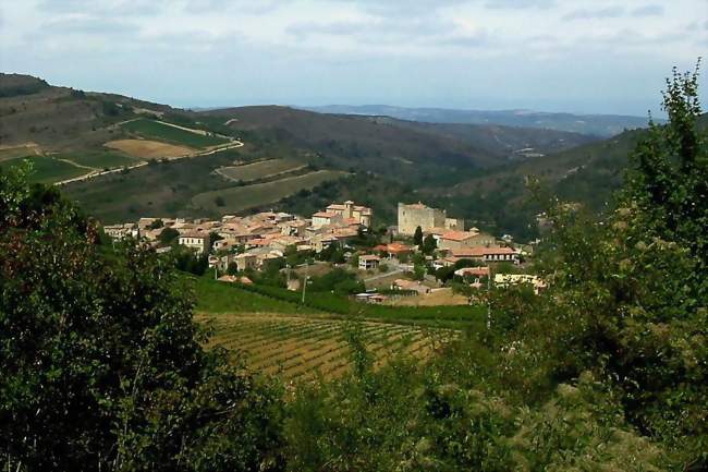 Vue du village de Roquetaillade - Roquetaillade (11300) - Aude