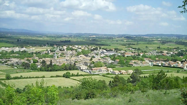 Vue générale de Villegailhenc et son vignoble - Villegailhenc (11600) - Aude